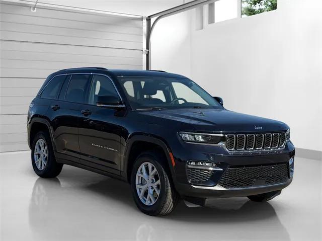 2023 Jeep Grand Cherokee Limited 4x4 2023 Jeep Grand Cherokee Limited 4x4
