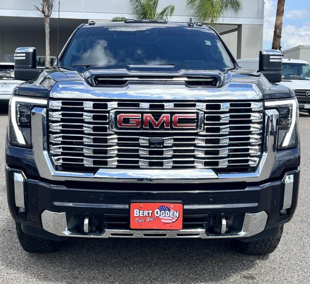 2024 GMC Sierra 2500HD 4WD Crew Cab Standard Bed Denali