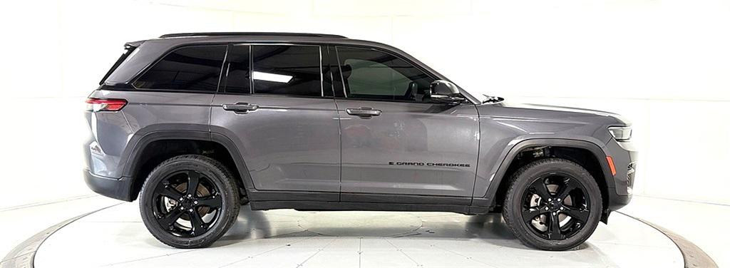 2022 Jeep Grand Cherokee Altitude 4x4