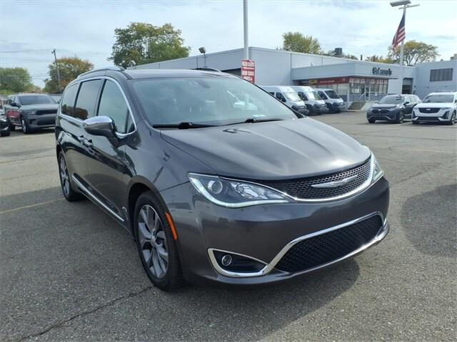 2020 Chrysler Pacifica 35th Anniversary Limited 2020 Chrysler Pacifica 35th Anniversary Limited