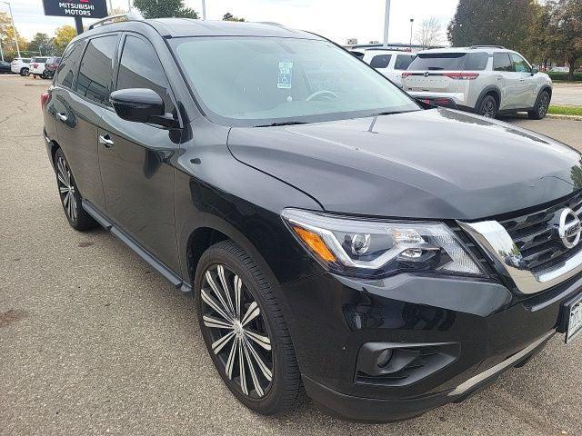 2017 Nissan Pathfinder SV 2017 Nissan Pathfinder SV