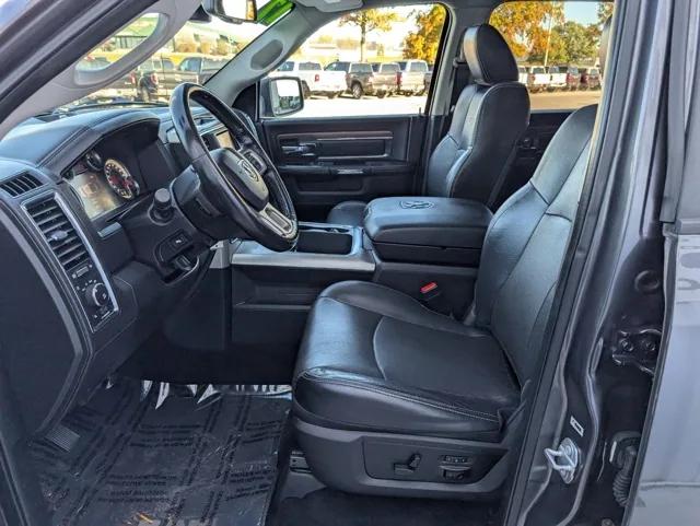 2017 RAM 1500 Laramie Crew Cab 4x4 57 Box 2017 RAM 1500 Laramie Crew Cab 4x4 57 Box