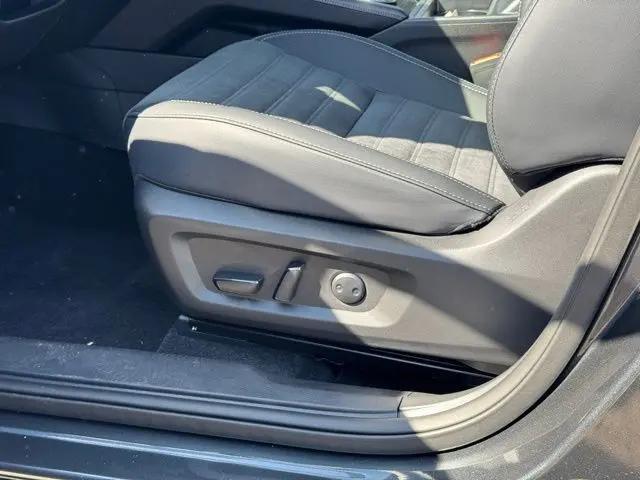 2025 Mitsubishi Outlander PHEV SE S-AWC