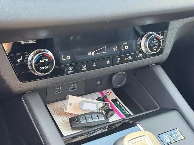 2025 Mitsubishi Outlander PHEV SE S-AWC
