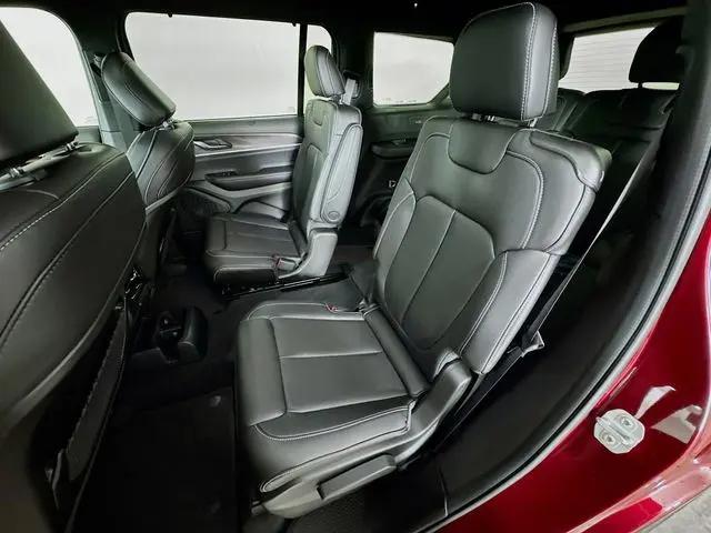 2025 Jeep Grand Cherokee L Limited 4x4