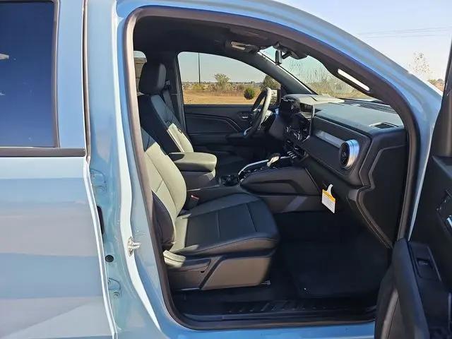 2026 Chevrolet Colorado LT, 4WD