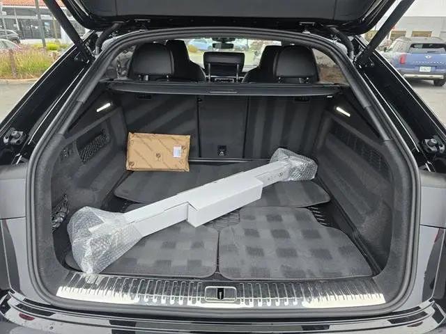 2026 Audi SQ8 Prestige TFSI quattro Tiptronic