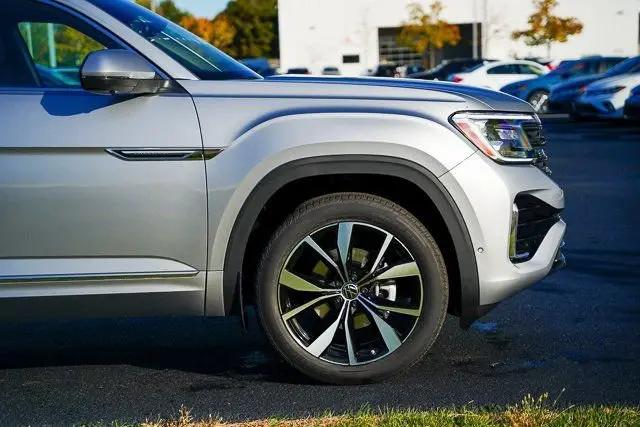2026 Volkswagen Atlas Cross Sport SEL Premium R-Line