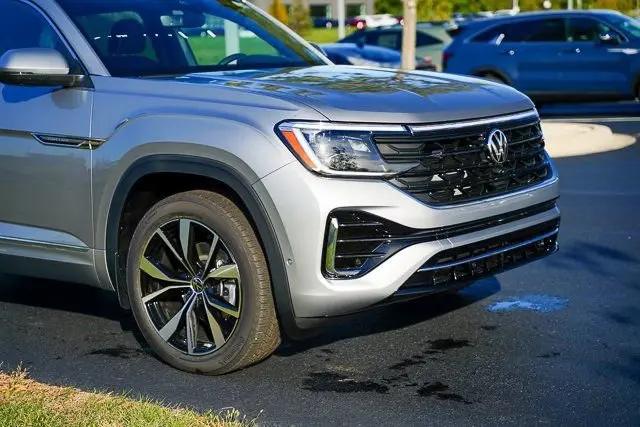 2026 Volkswagen Atlas Cross Sport SEL Premium R-Line