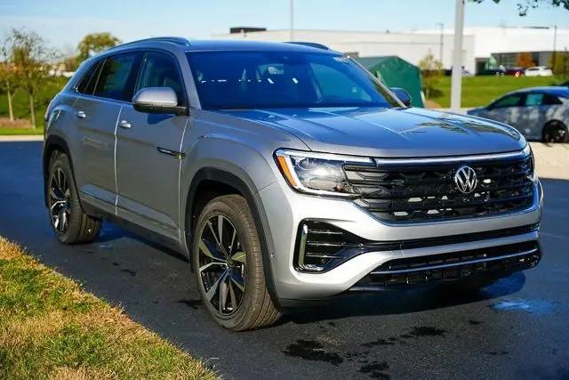 2026 Volkswagen Atlas Cross Sport SEL Premium R-Line