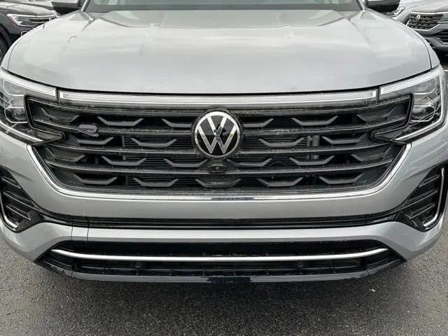 2026 Volkswagen Atlas Cross Sport SEL Premium R-Line