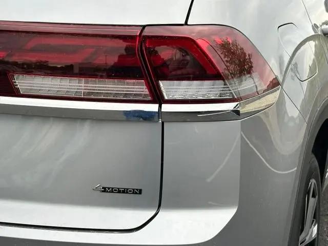 2026 Volkswagen Atlas Cross Sport SEL Premium R-Line