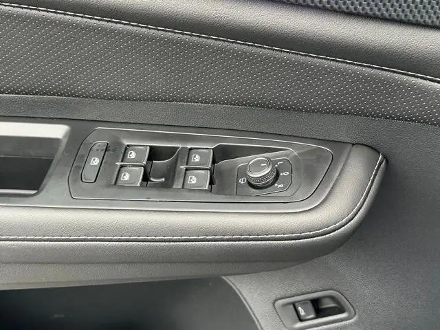 2026 Volkswagen Atlas Cross Sport SEL Premium R-Line