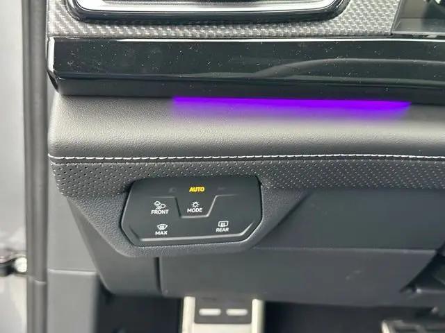 2026 Volkswagen Atlas Cross Sport SEL Premium R-Line