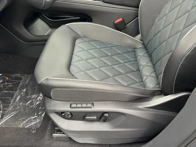 2026 Volkswagen Atlas Cross Sport SEL Premium R-Line