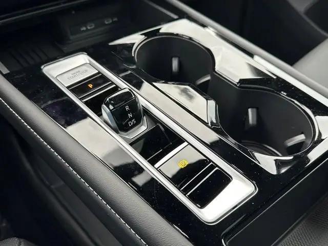 2026 Volkswagen Atlas Cross Sport SEL Premium R-Line