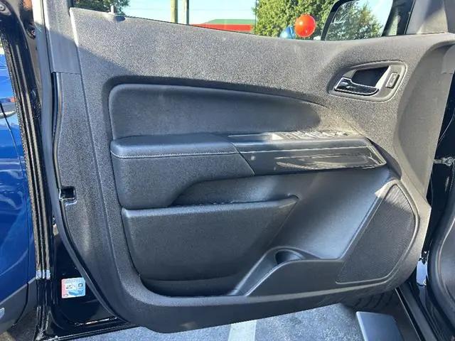 2021 GMC Canyon 4WD Crew Cab Short Box AT4 - Leather