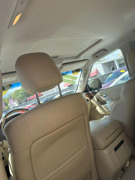 2016 INFINITI QX80 Base