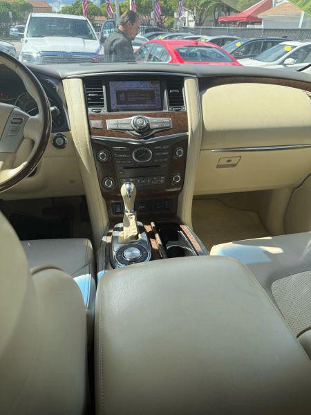 2016 INFINITI QX80 Base