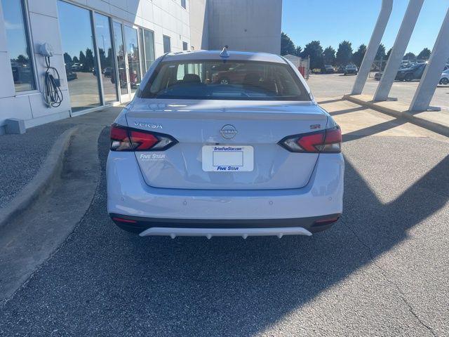 2025 Nissan Versa 1.6 SR