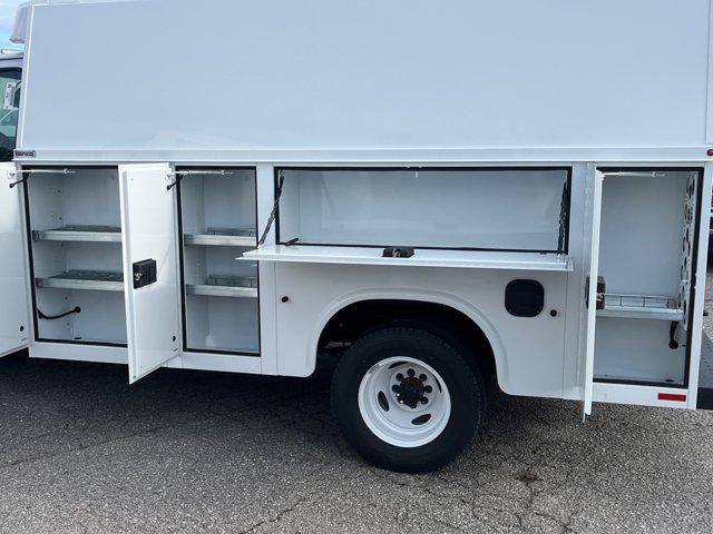 2026 Ford E-350 Cutaway Base