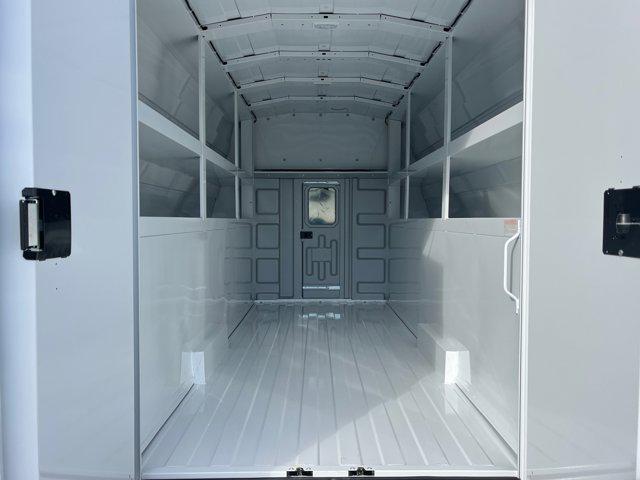 2026 Ford E-350 Cutaway Base