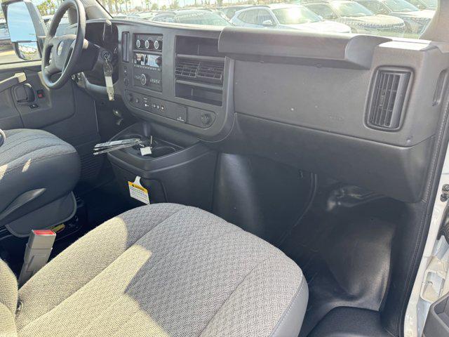 2025 Chevrolet Express Cutaway Work Van