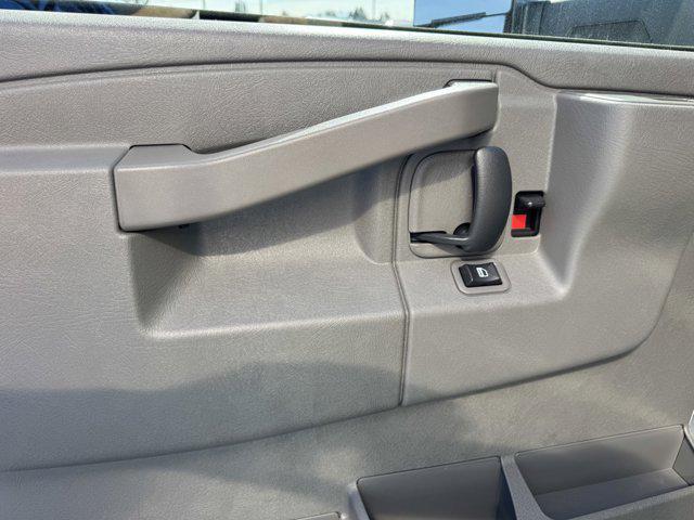 2025 Chevrolet Express Cutaway Work Van