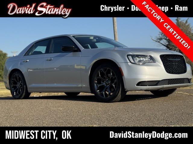 2022 Chrysler 300 Touring 2022 Chrysler 300 Touring