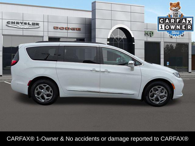 2022 Chrysler Pacifica Limited AWD