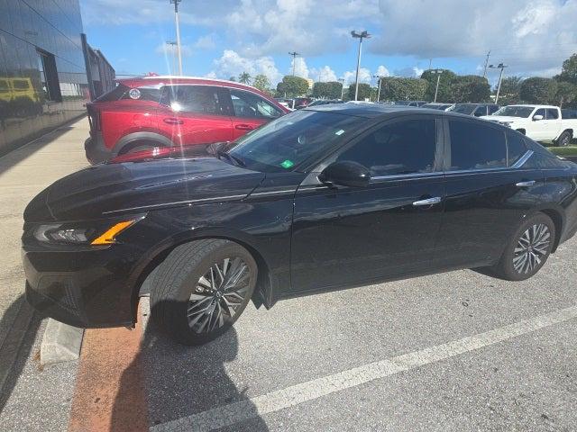 2023 Nissan Altima SV FWD