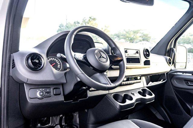 2026 Mercedes-Benz Sprinter Cargo Van Standard Roof 4-Cyl Diesel HO