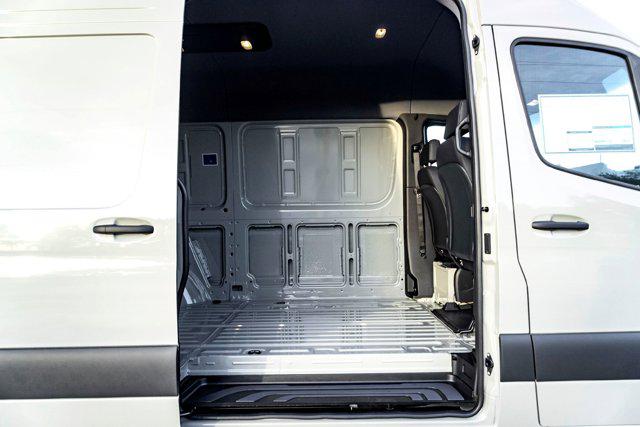 2026 Mercedes-Benz Sprinter Cargo Van Standard Roof 4-Cyl Diesel HO