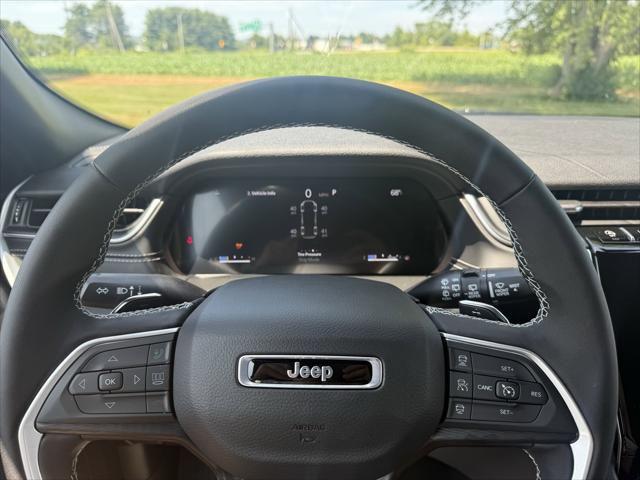 2025 Jeep Grand Cherokee L Laredo X 4x4