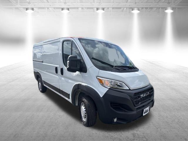 2025 Ram ProMaster 2500 Cargo Van Tradesman Low Roof 136" WB w/Pass Seat