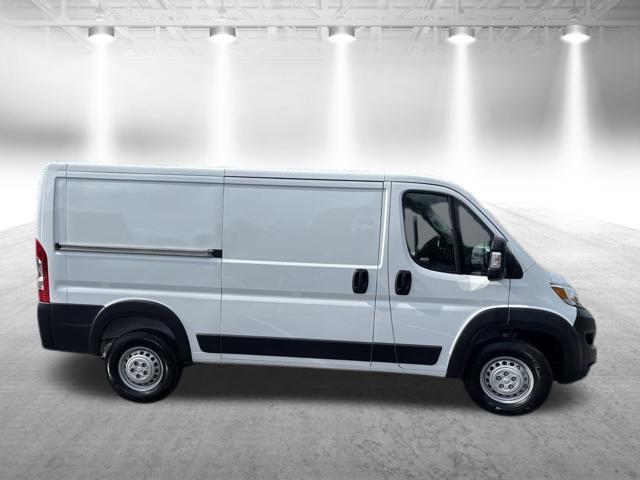 2025 Ram ProMaster 2500 Cargo Van Tradesman Low Roof 136" WB w/Pass Seat