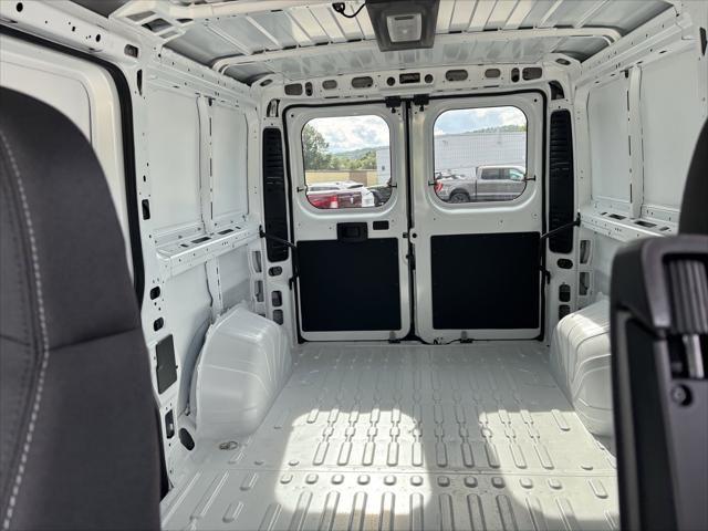 2025 Ram ProMaster 2500 Cargo Van Tradesman Low Roof 136" WB w/Pass Seat