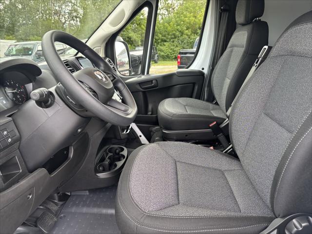 2025 Ram ProMaster 2500 Cargo Van Tradesman Low Roof 136" WB w/Pass Seat