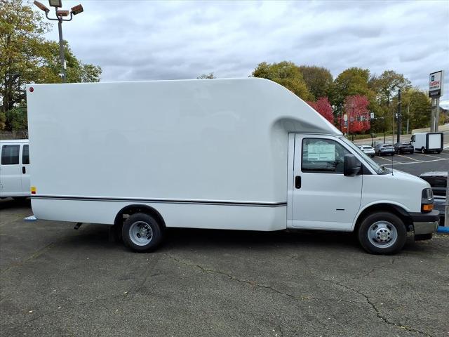 2025 Chevrolet Express Cutaway Work Van