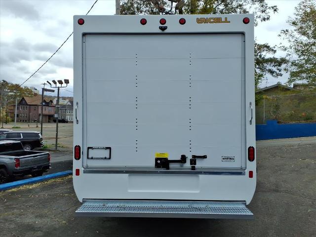 2025 Chevrolet Express Cutaway Work Van