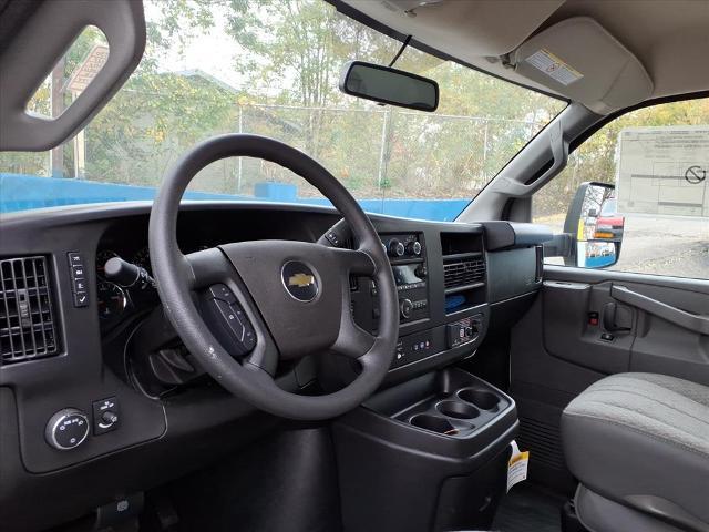 2025 Chevrolet Express Cutaway Work Van