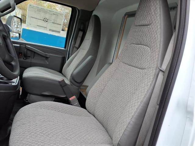 2025 Chevrolet Express Cutaway Work Van