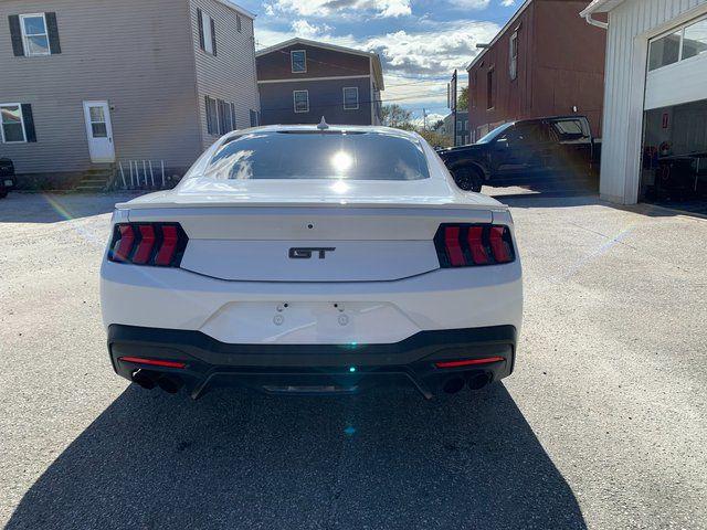 2024 Ford Mustang GT Premium Fastback