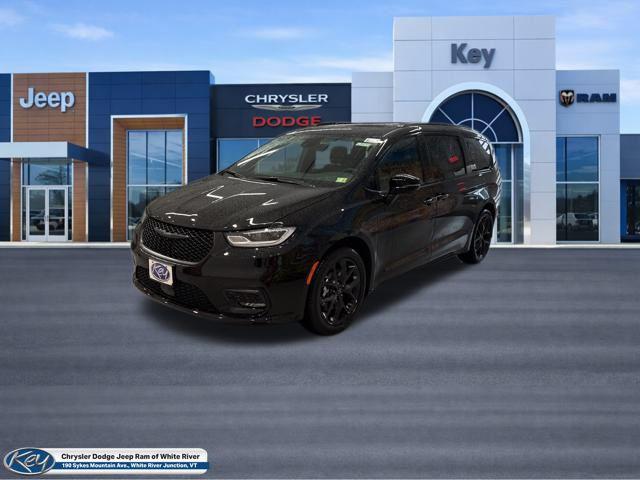 2026 Chrysler Pacifica Select for sale in White River Junction, VT