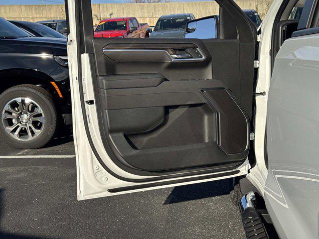 2026 Chevrolet Silverado 1500 4WD Crew Cab Standard Bed LT