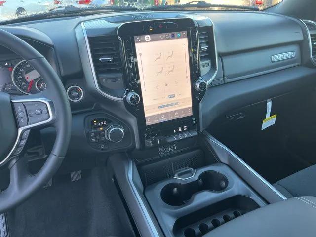 2026 Ram 1500 Big Horn Crew Cab 4x4 5'7" Box