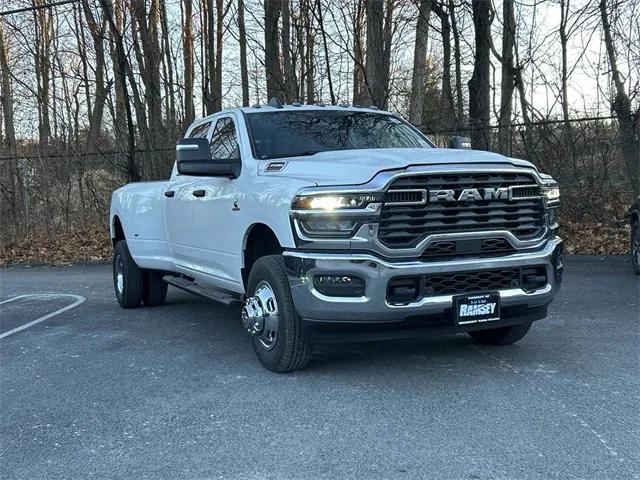 2026 RAM Ram 3500 RAM 3500 TRADESMAN CREW CAB 4X4 8 BOX