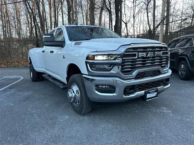 2026 RAM Ram 3500 RAM 3500 TRADESMAN CREW CAB 4X4 8 BOX
