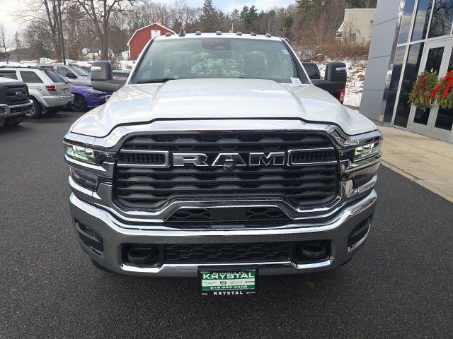 2026 RAM Ram 3500 Chassis Cab RAM 3500 TRADESMAN CHASSIS REGULAR CAB 4X4 60 CA
