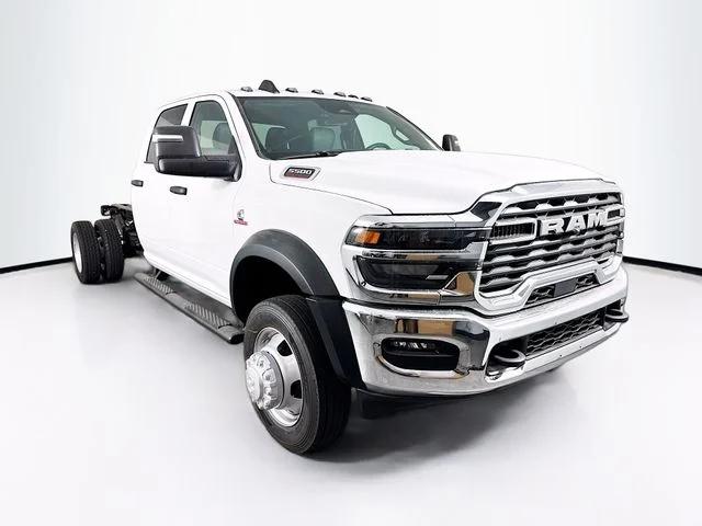2026 RAM Ram 5500 Chassis Cab RAM 5500 TRADESMAN CHASSIS CREW CAB 4X4 84 CA